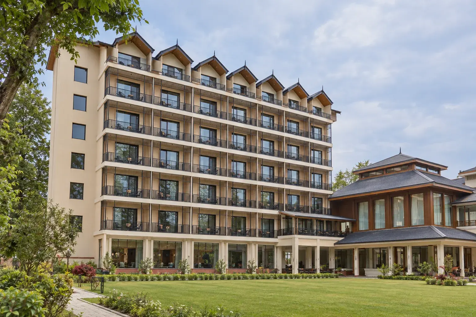 Radisson Collection Hotel & Spa, Riverfront Srinagar exterior